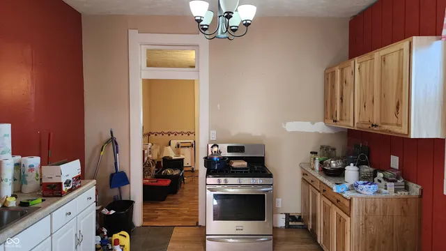 $70,000 | 327 West Franklin Street, Shelbyville, IN 46176