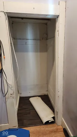 $70,000 | 327 West Franklin Street, Shelbyville, IN 46176