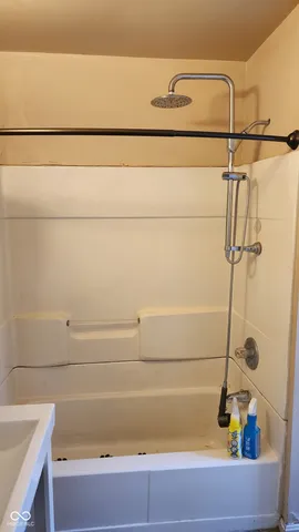 $70,000 | 327 West Franklin Street, Shelbyville, IN 46176