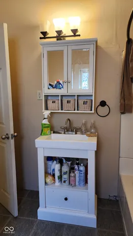 $70,000 | 327 West Franklin Street, Shelbyville, IN 46176