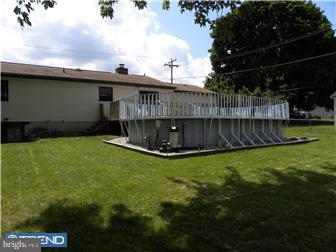 1363 Cherry Tree Road Aston, PA 19014 - Photo 6 of 9 Exterior Back