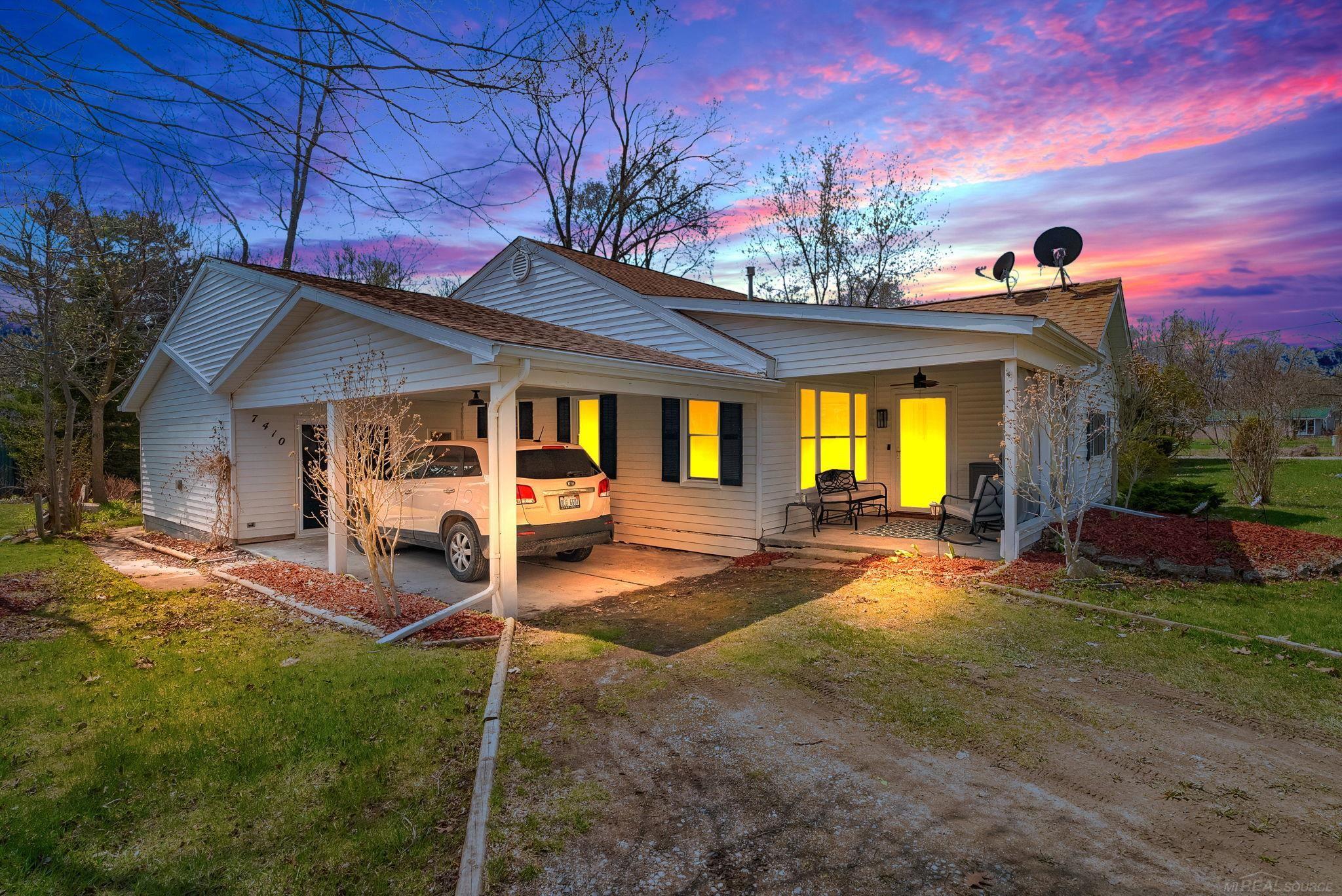 7410 Shoreward Road Lexington, MI 48450 - Photo 2 of 56 50172860-e72e438f-1751-4c6e-832d-7c4cade9d25b.JPG