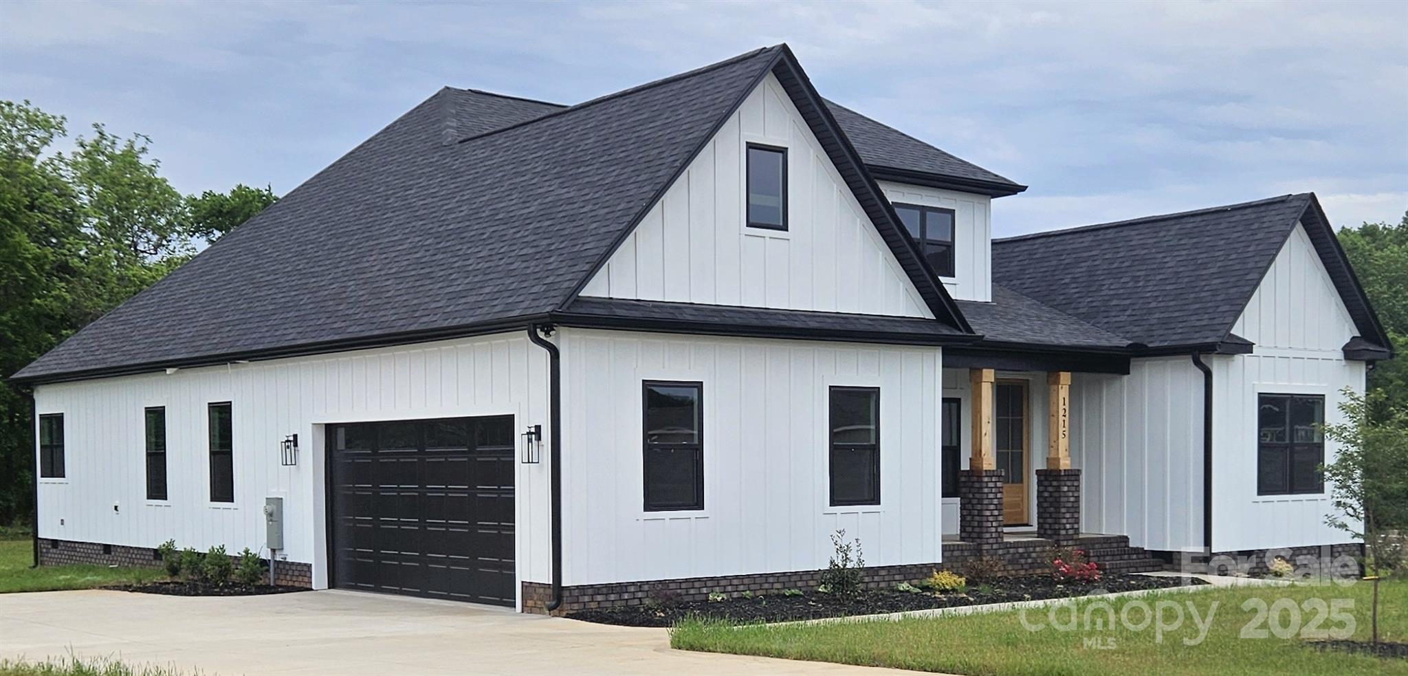1215 Coppergate Drive Salisbury, NC 28147 - Photo 9 of 41 a front view of a house with a yard