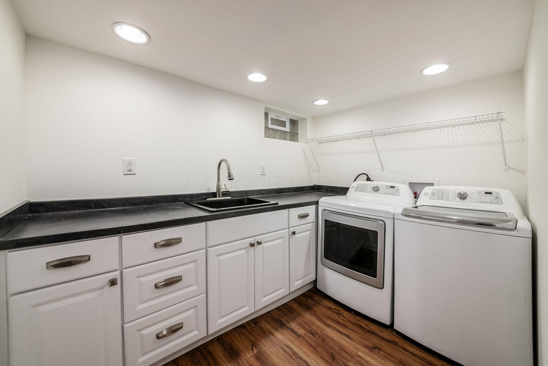 2228 Ridgeview Road Columbus, OH 43221 - Photo 29 of 51 Laundry Room