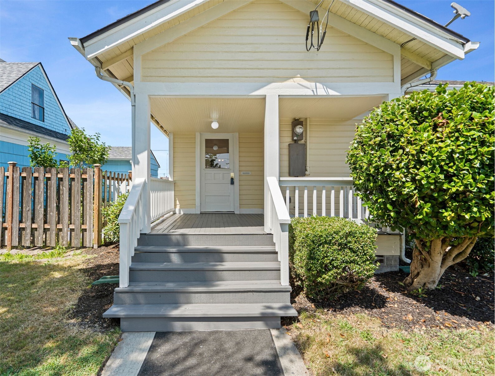 259 Southwest Lewis Street Chehalis, WA 98532 - Photo 4 of 27
