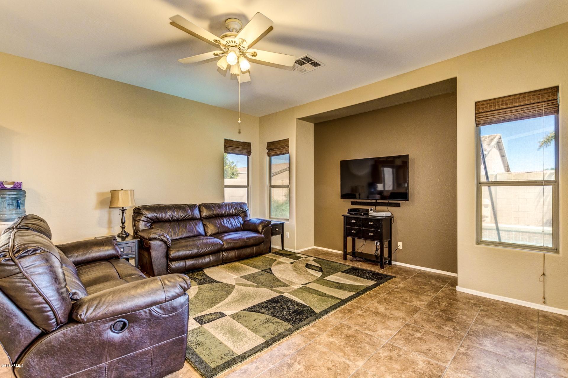 3314 East Los Altos Road Gilbert, AZ 85297 - Photo 5 of 32 Los Altos (11)