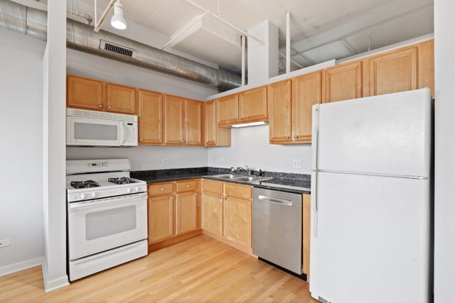 500 South Clinton Street, Unit 624 Chicago, IL 60607 - Photo 8 of 17