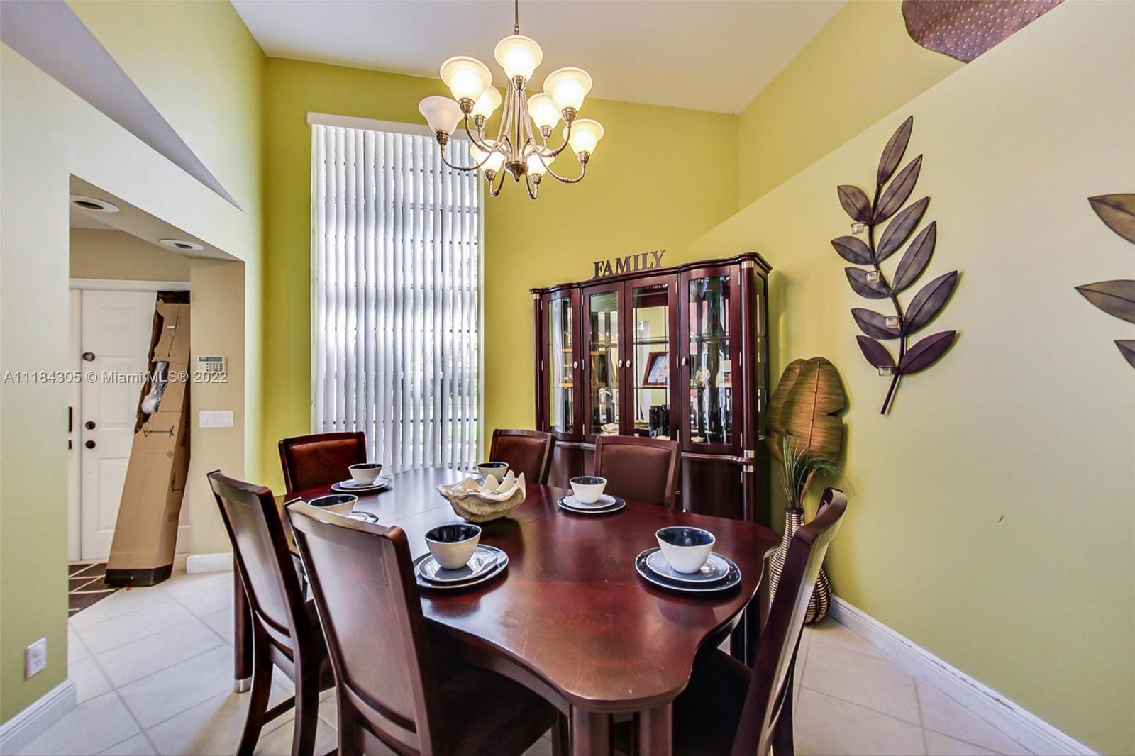 3340 Overlook Road Davie, FL 33328 - Photo 11 of 48 Gallery Image 11