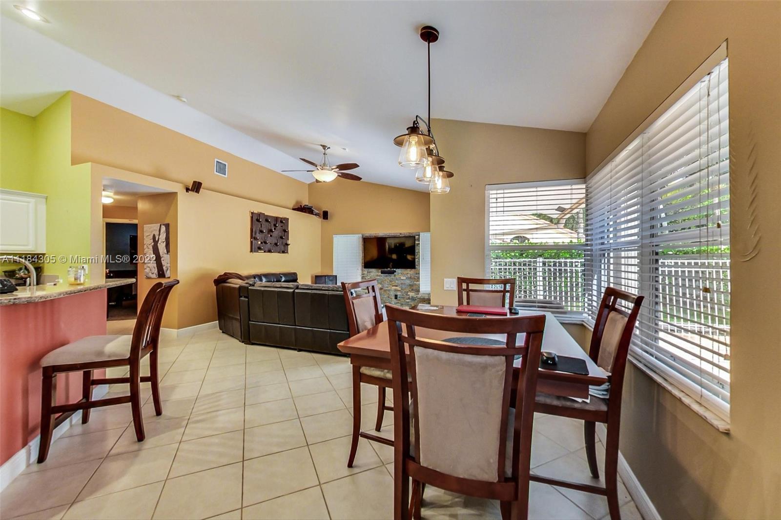 3340 Overlook Road Davie, FL 33328 - Photo 16 of 48 Gallery Image 16