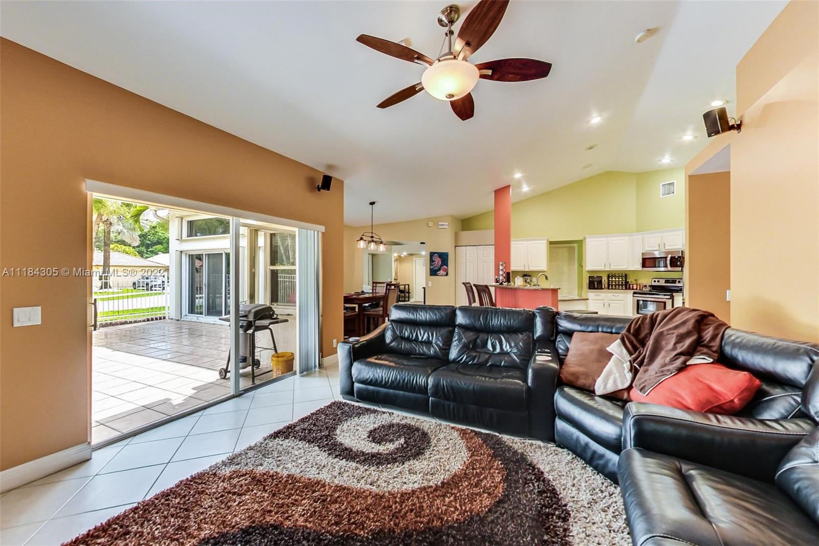 3340 Overlook Road Davie, FL 33328 - Photo 21 of 48 Gallery Image 21