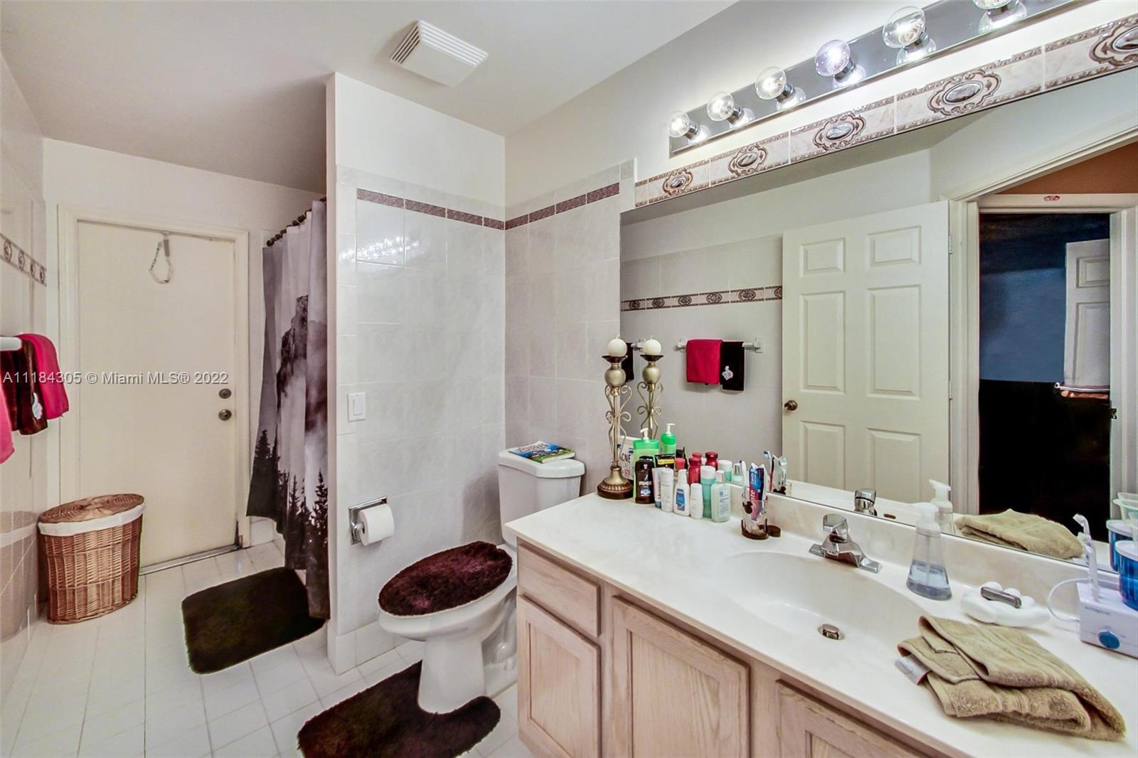 3340 Overlook Road Davie, FL 33328 - Photo 22 of 48 Gallery Image 22