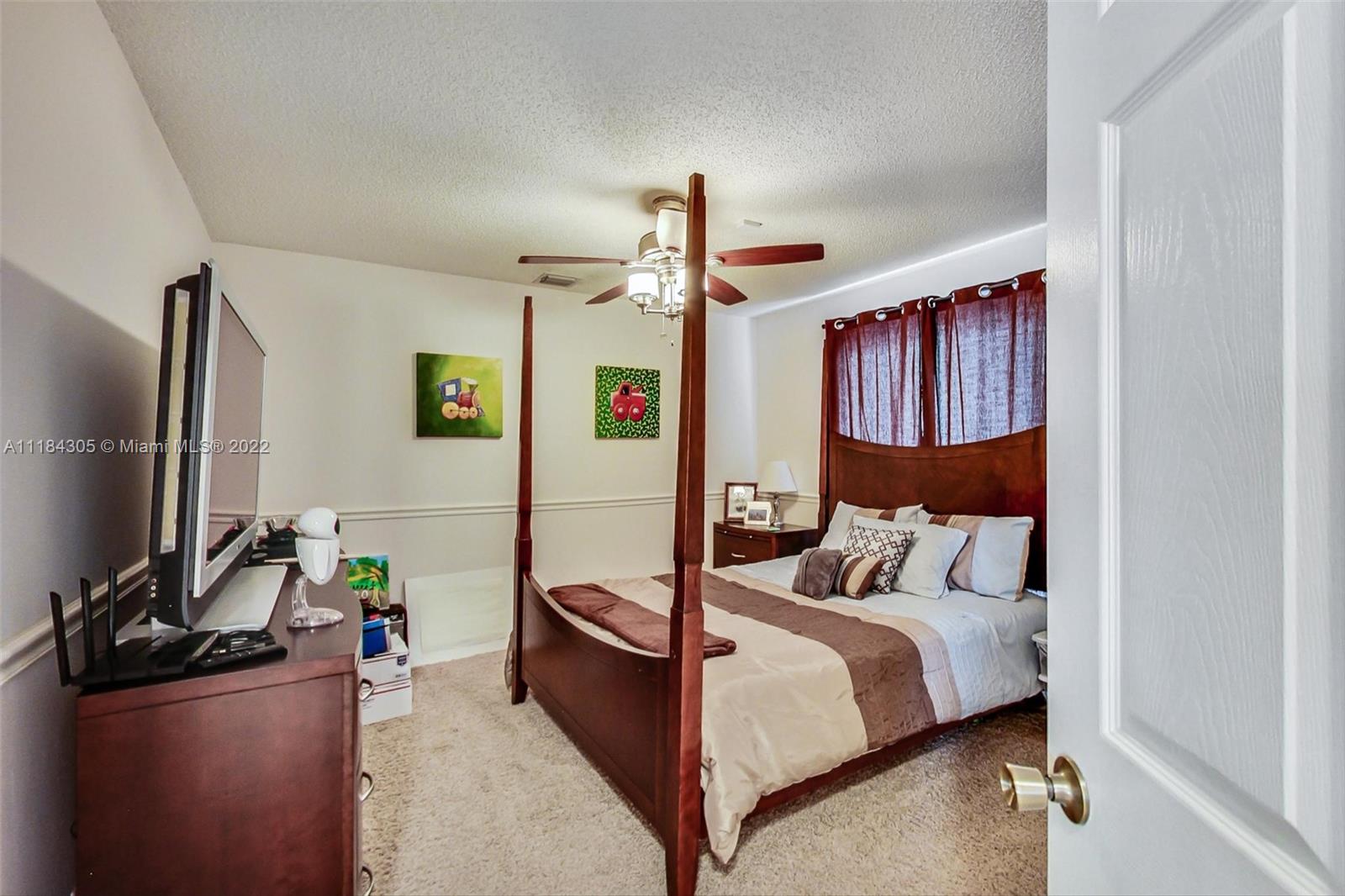 3340 Overlook Road Davie, FL 33328 - Photo 30 of 48 Gallery Image 30