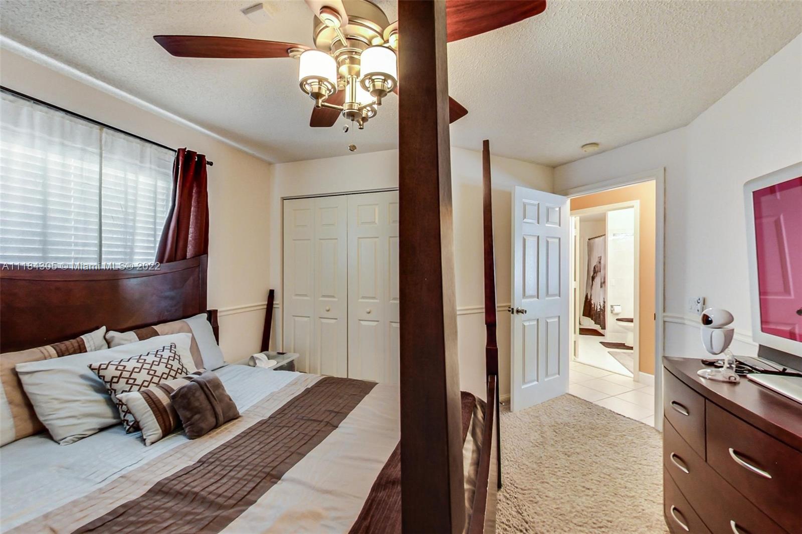 3340 Overlook Road Davie, FL 33328 - Photo 32 of 48 Gallery Image 32