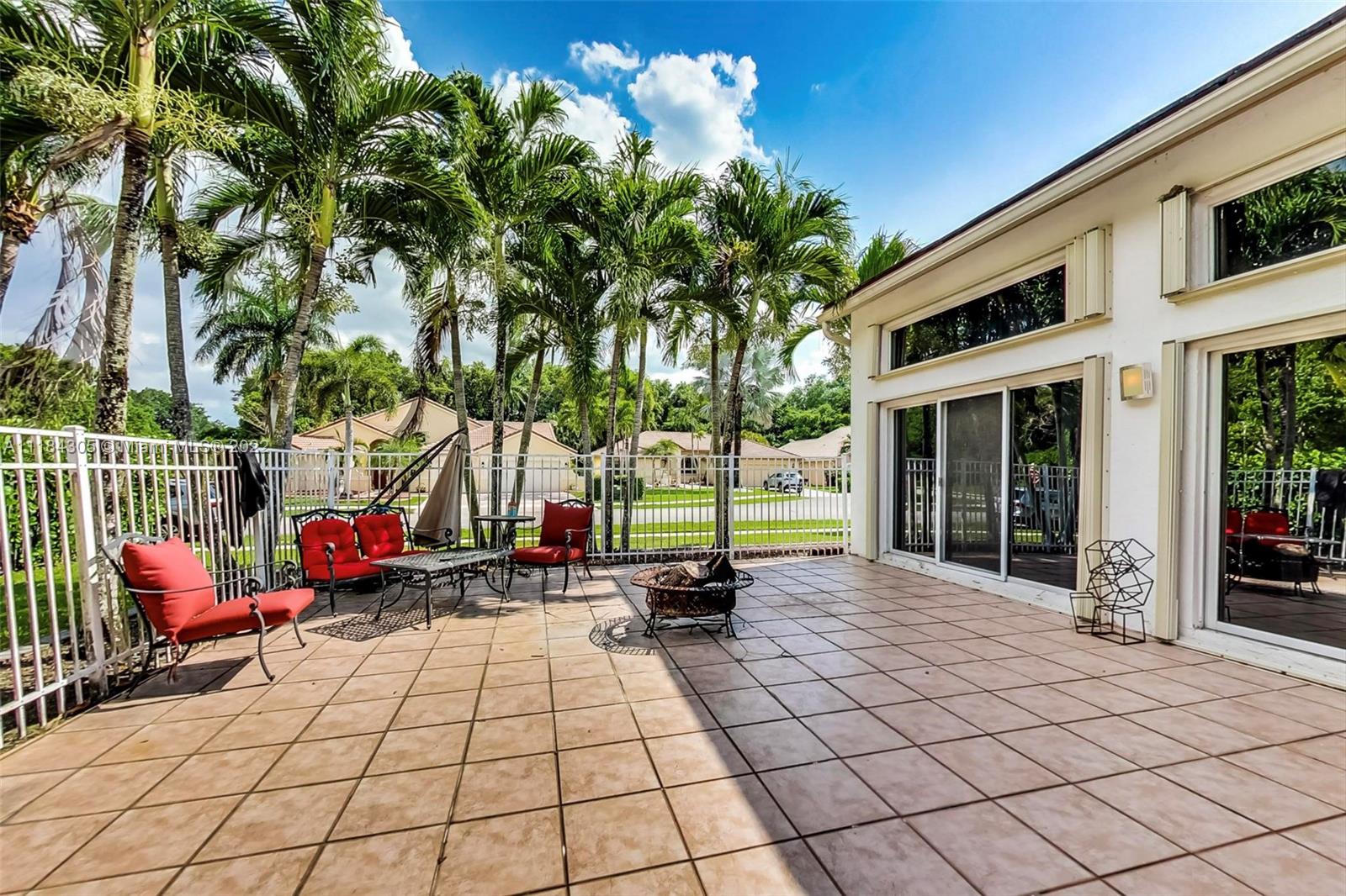 3340 Overlook Road Davie, FL 33328 - Photo 43 of 48 Gallery Image 43