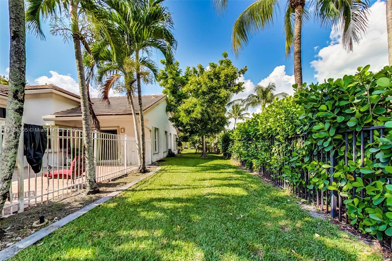 3340 Overlook Road Davie, FL 33328 - Photo 46 of 48 Gallery Image 46