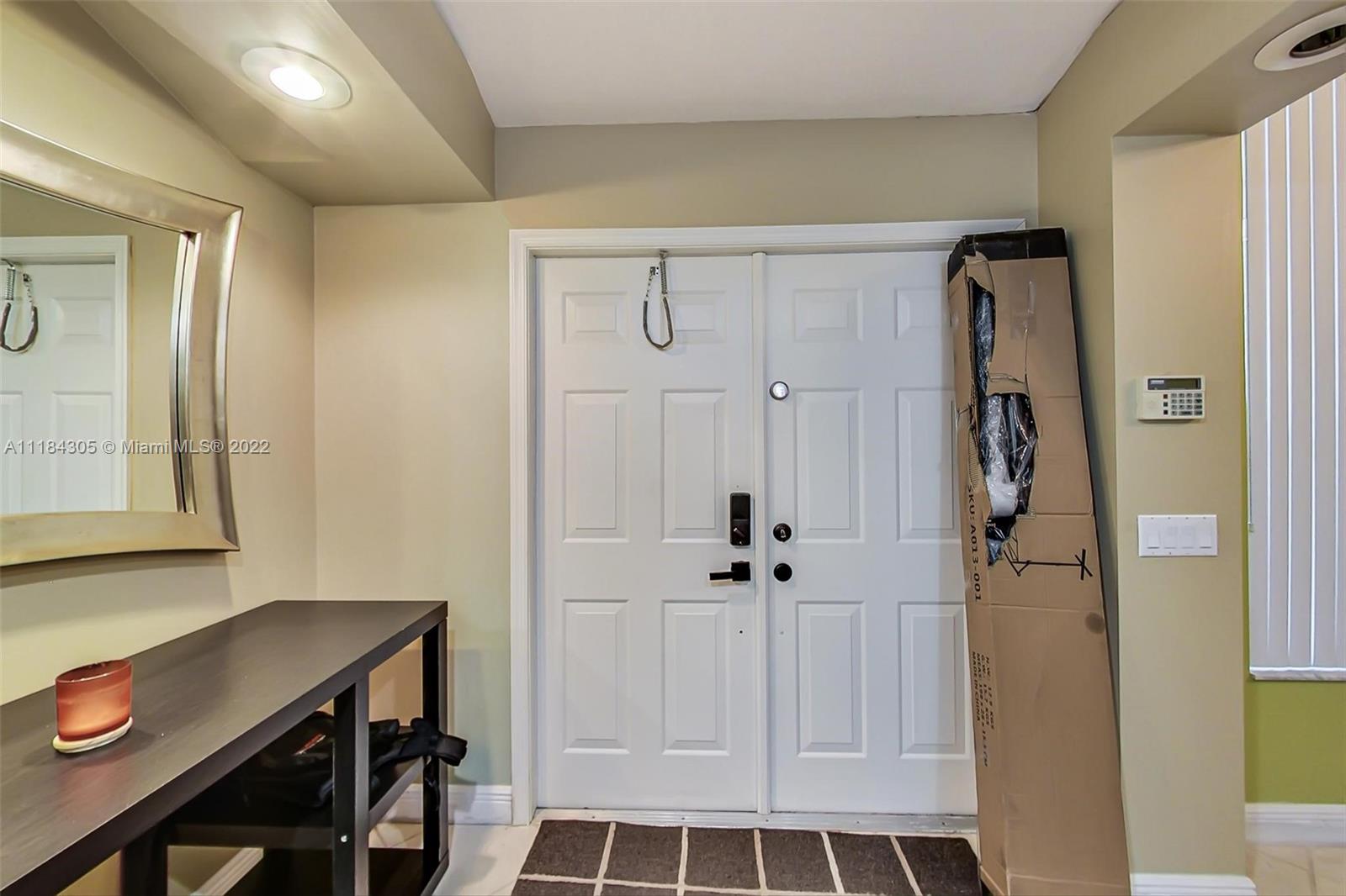 3340 Overlook Road Davie, FL 33328 - Photo 6 of 48 Gallery Image 6