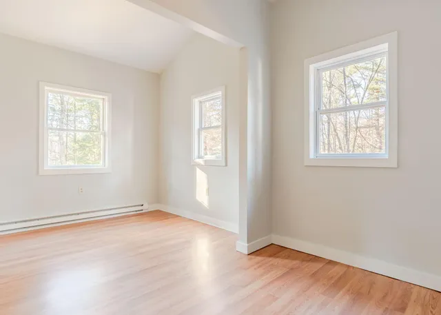 $550,000 | 8 Western Avenue, Gorham, ME 04038