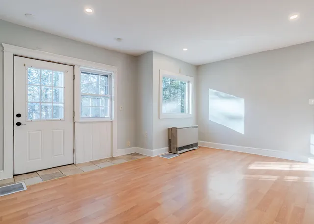 $550,000 | 8 Western Avenue, Gorham, ME 04038