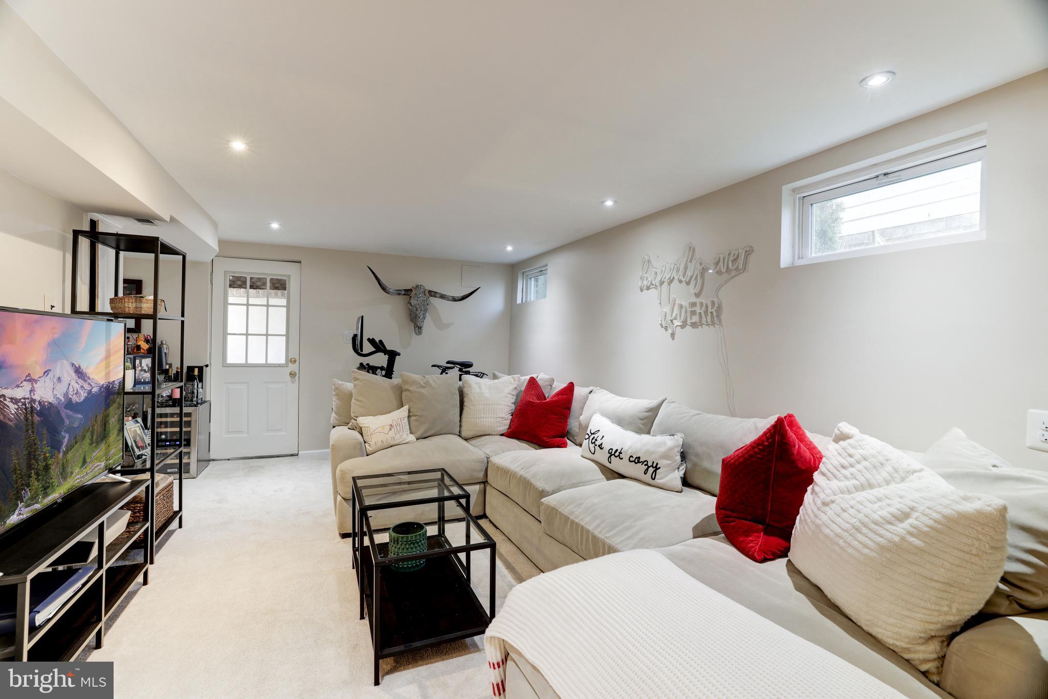 10018 Greenock Road Silver Spring, MD 20901 - Photo 15 of 22 Lower Level Rec Room