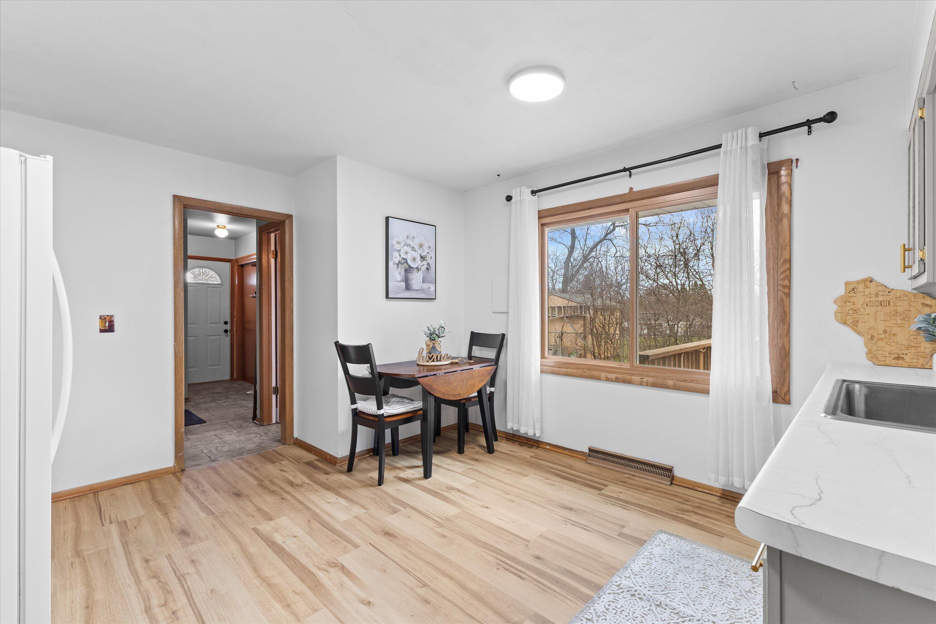 7014 North 97th Street Milwaukee, WI 53224 - Photo 12 of 38 20-6D1A8380