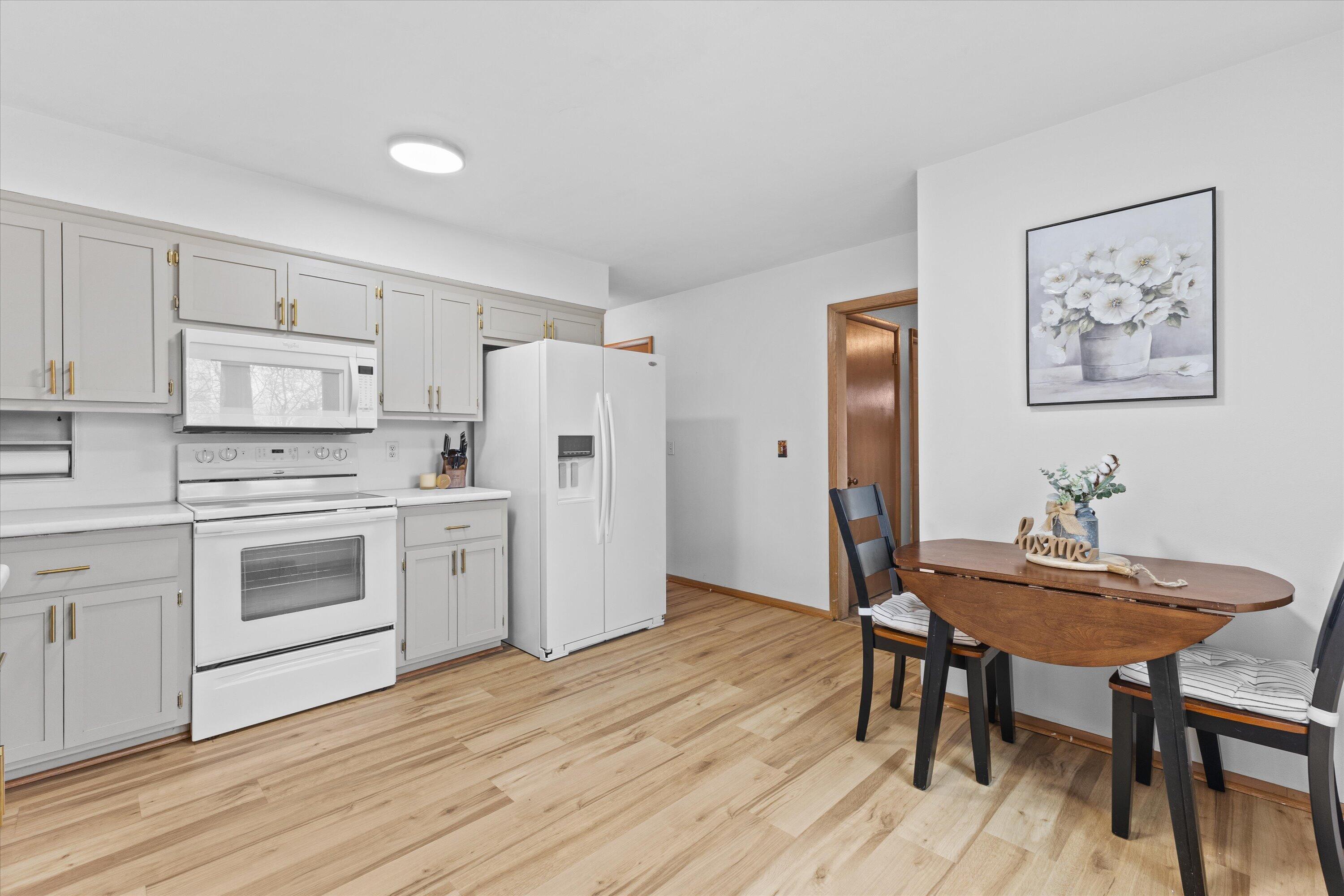 7014 North 97th Street Milwaukee, WI 53224 - Photo 15 of 38 23-6D1A8398