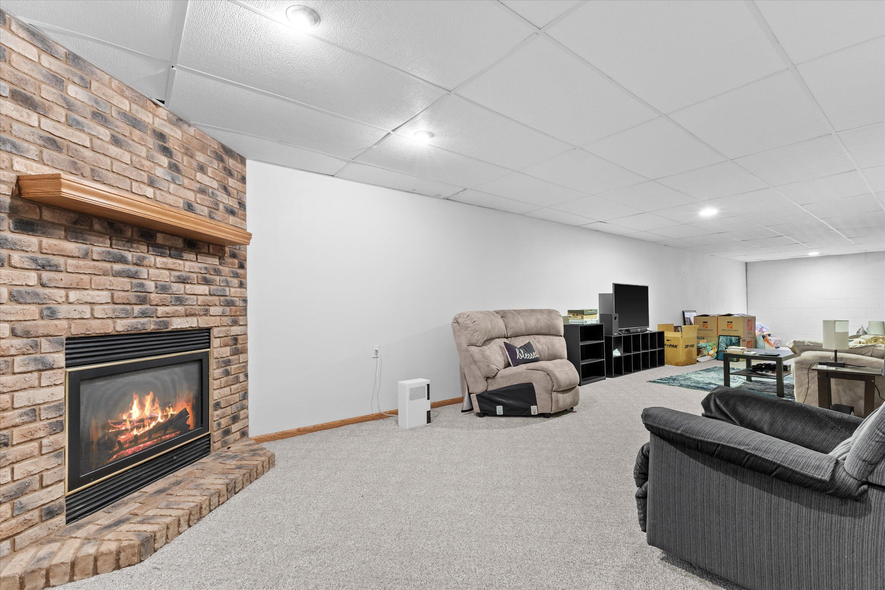 7014 North 97th Street Milwaukee, WI 53224 - Photo 27 of 38 31-6D1A8461