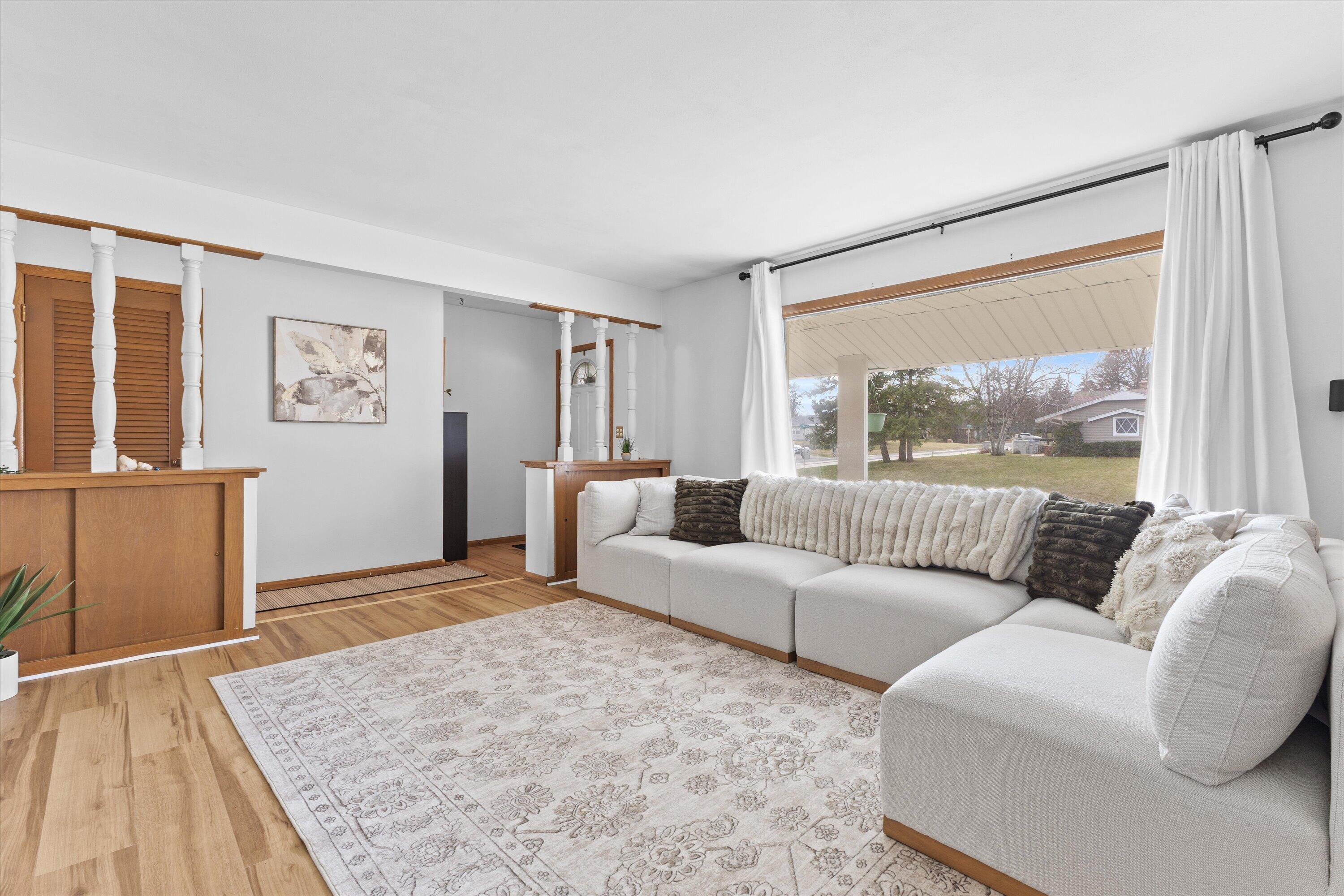 7014 North 97th Street Milwaukee, WI 53224 - Photo 5 of 38 25-6D1A8422