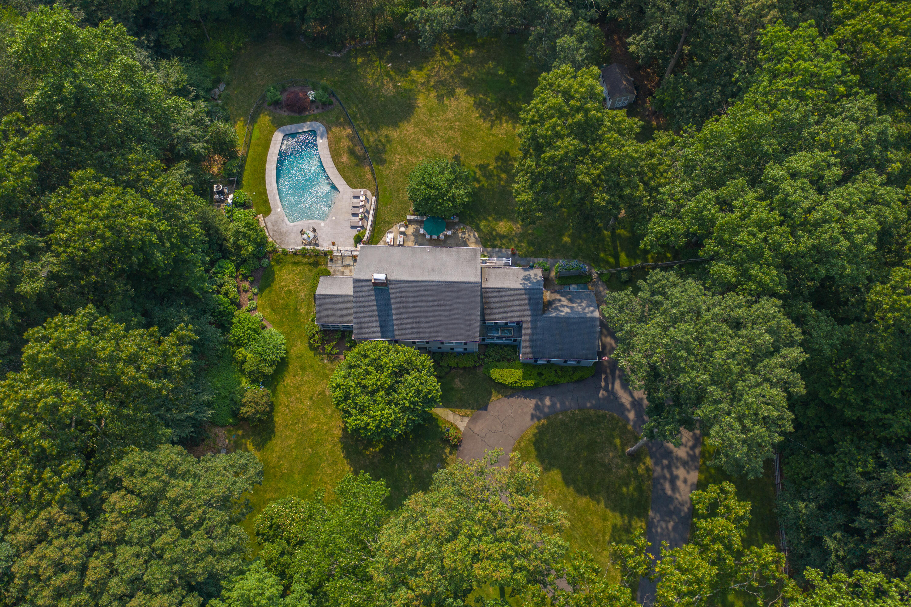 24 Crooked Mile Road Darien, CT 06820 - Photo 2 of 42 2