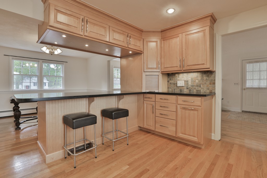 8 Nadine Road Acton, MA 01720 - Photo 12 of 27 Gallery Image 12