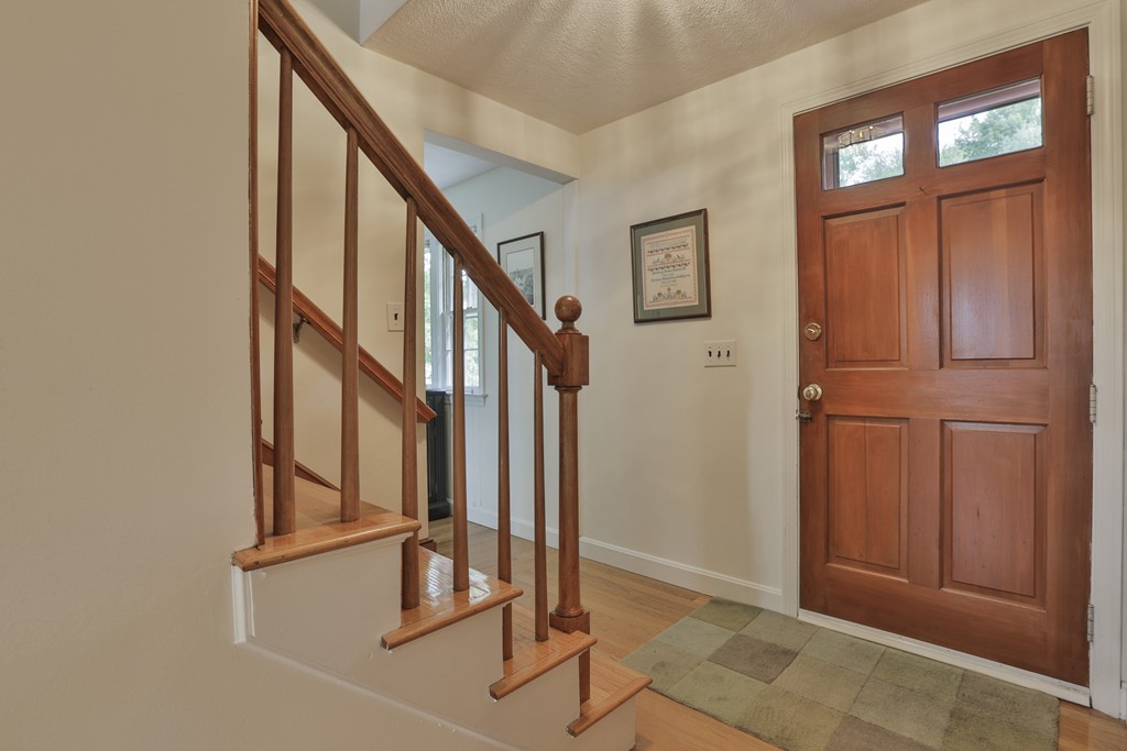 8 Nadine Road Acton, MA 01720 - Photo 3 of 27 Gallery Image 3