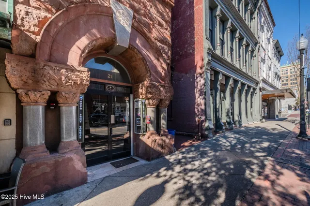 $389,500 | 21 North Front Street, Unit 3B3, Wilmington, NC 28401