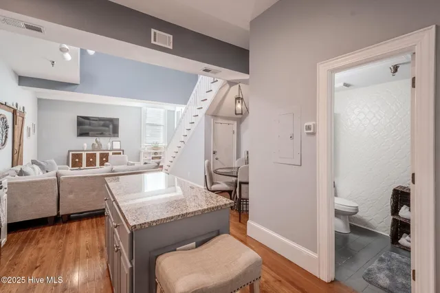 $389,500 | 21 North Front Street, Unit 3B3, Wilmington, NC 28401