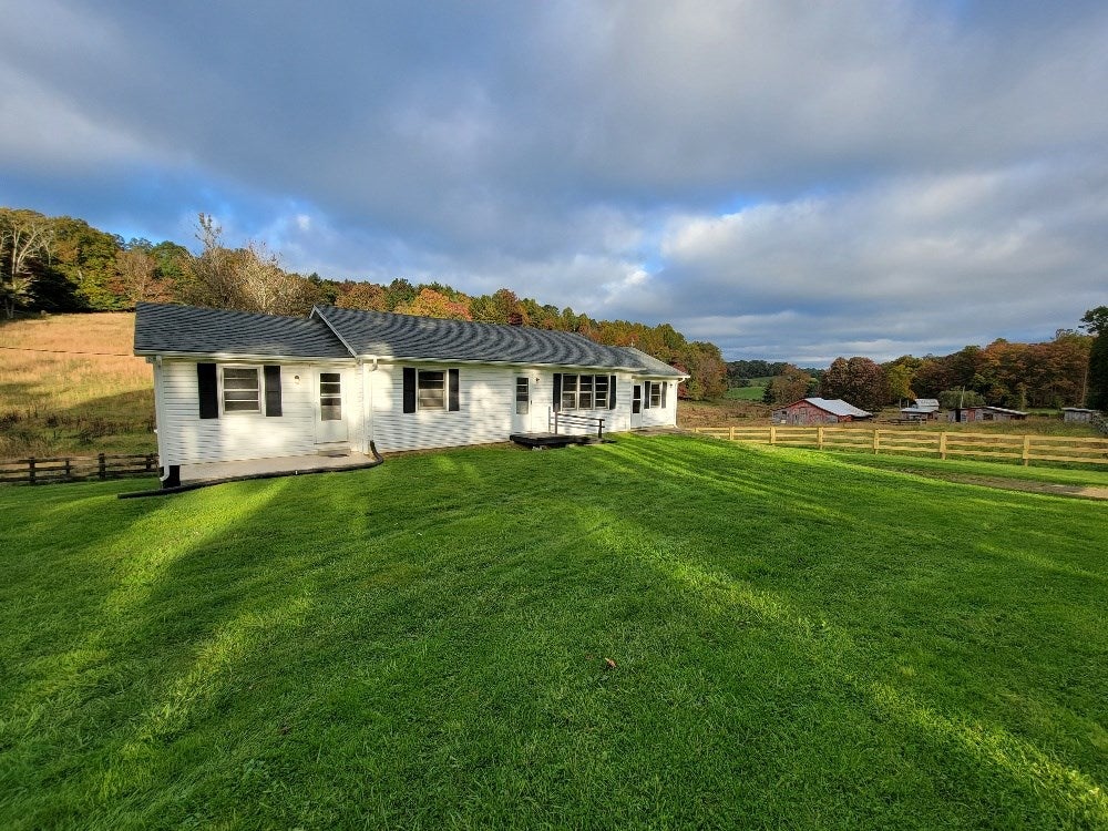 2046 Joy Ranch Road Woodlawn, VA 24381 - Photo 23 of 28 Gallery Image 23