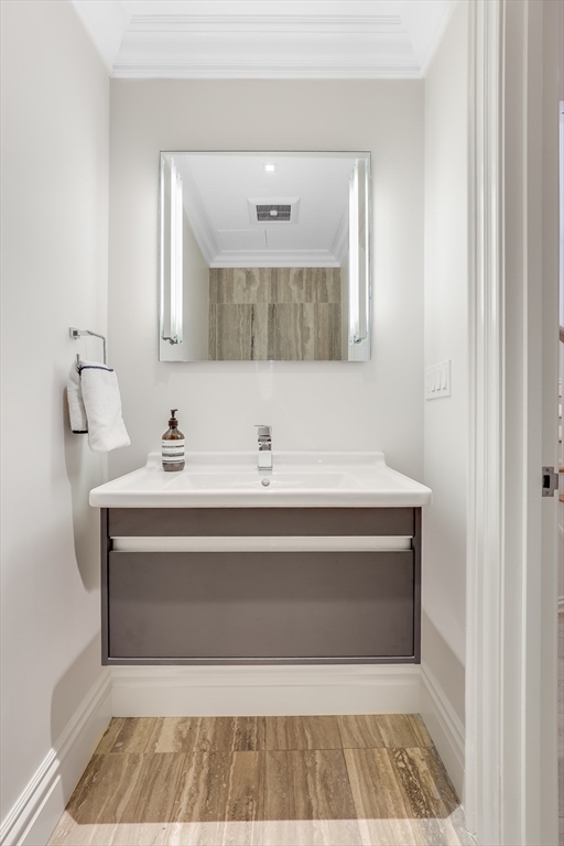 32 Derne Street, Unit 2C Boston, MA 02114 - Photo 11 of 14