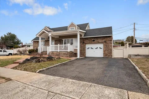 $879,000 | 22 Jerome Avenue, Hicksville, NY 11801
