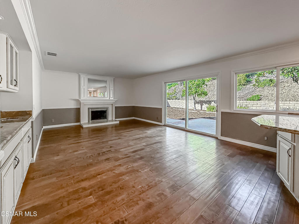 705 Rushing Creek Place Thousand Oaks, CA 91360 - Photo 12 of 64