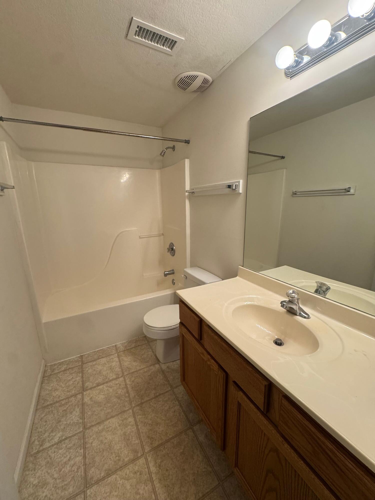 3410 East St Charles Road Columbia, MO 65201 - Photo 10 of 23 IMG_4193