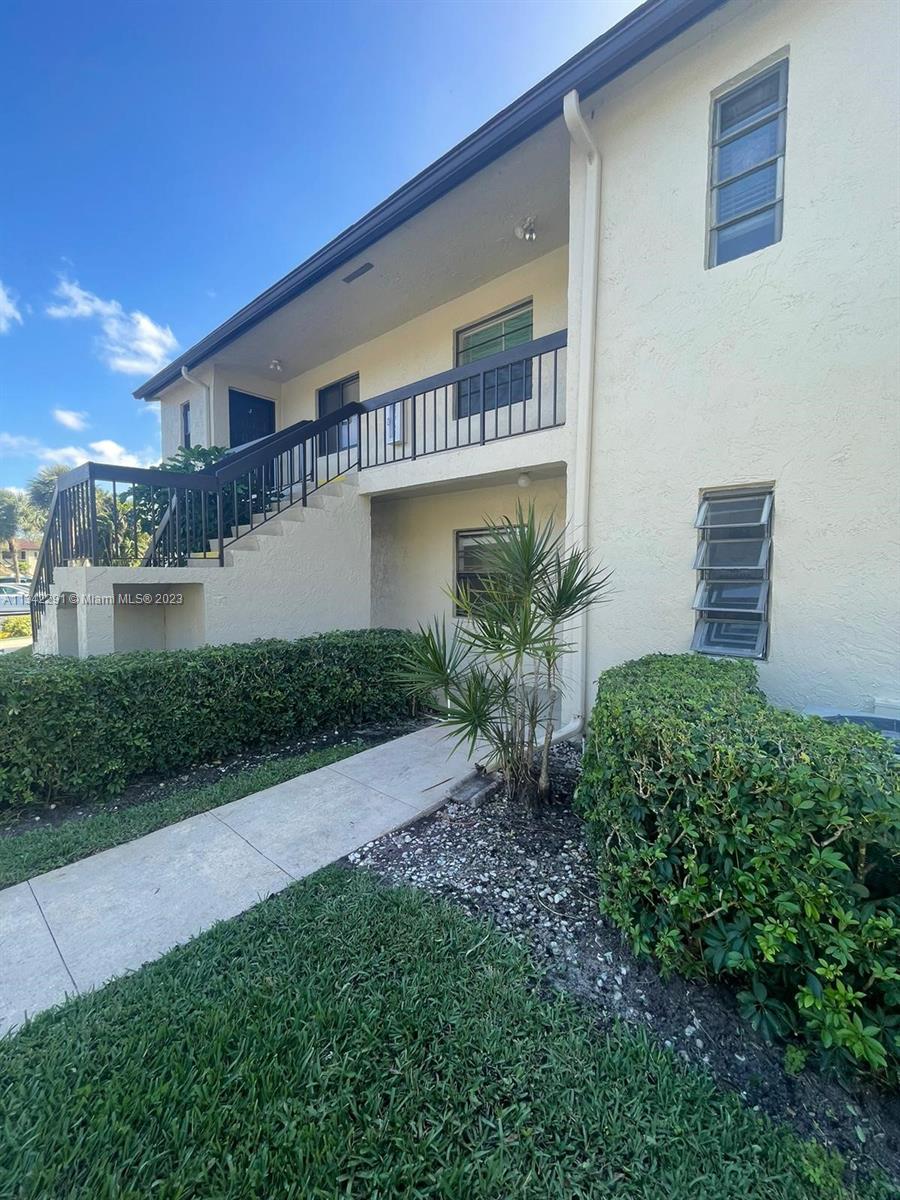 8440 Casa Del Lago, Unit K Boca Raton, FL 33433 - Photo 1 of 21 Gallery Image 1