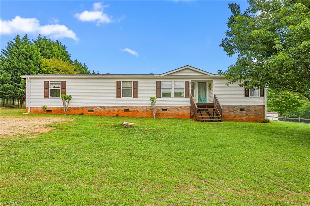 1149 Plantation Way Trinity, NC 27370 - Photo 3 of 45