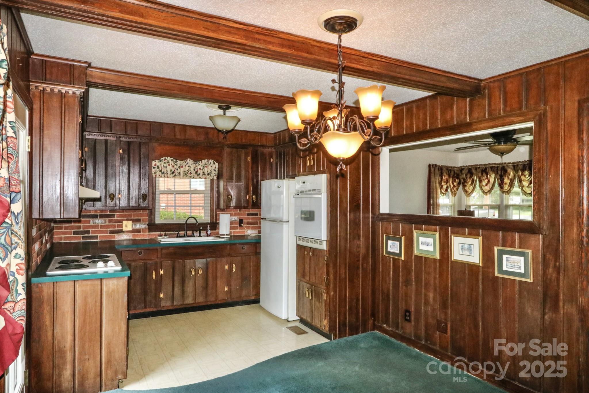 108 Ridge Street Jonesville, NC 28642 - Photo 12 of 38 Gallery Image 12