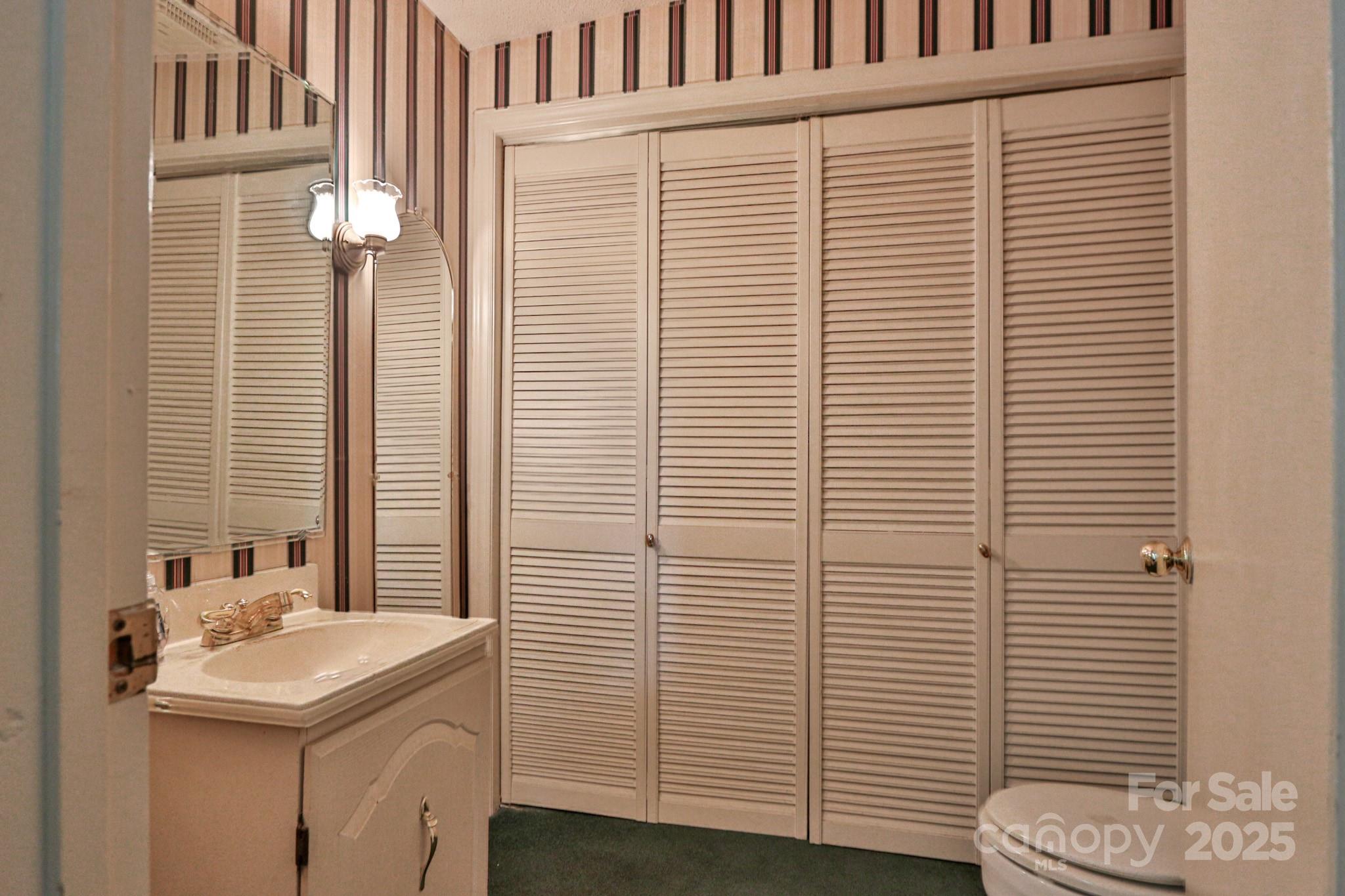 108 Ridge Street Jonesville, NC 28642 - Photo 18 of 38 Gallery Image 18