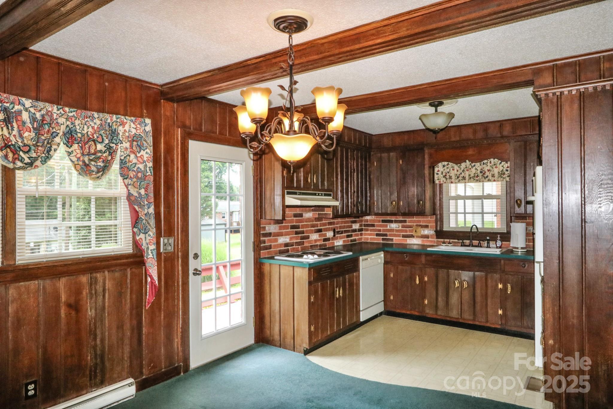 108 Ridge Street Jonesville, NC 28642 - Photo 10 of 38 Gallery Image 10