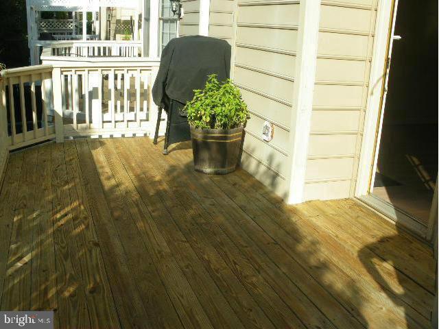 8173 Boss Street Vienna, VA 22182 - Photo 13 of 59 Nice large size Deck off Living room