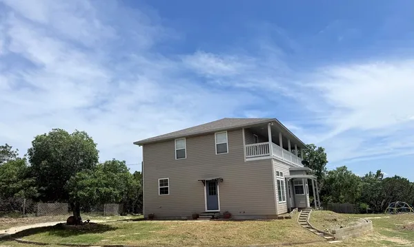 $450,000 | 218 Mineola Street, Ingram, TX 78025