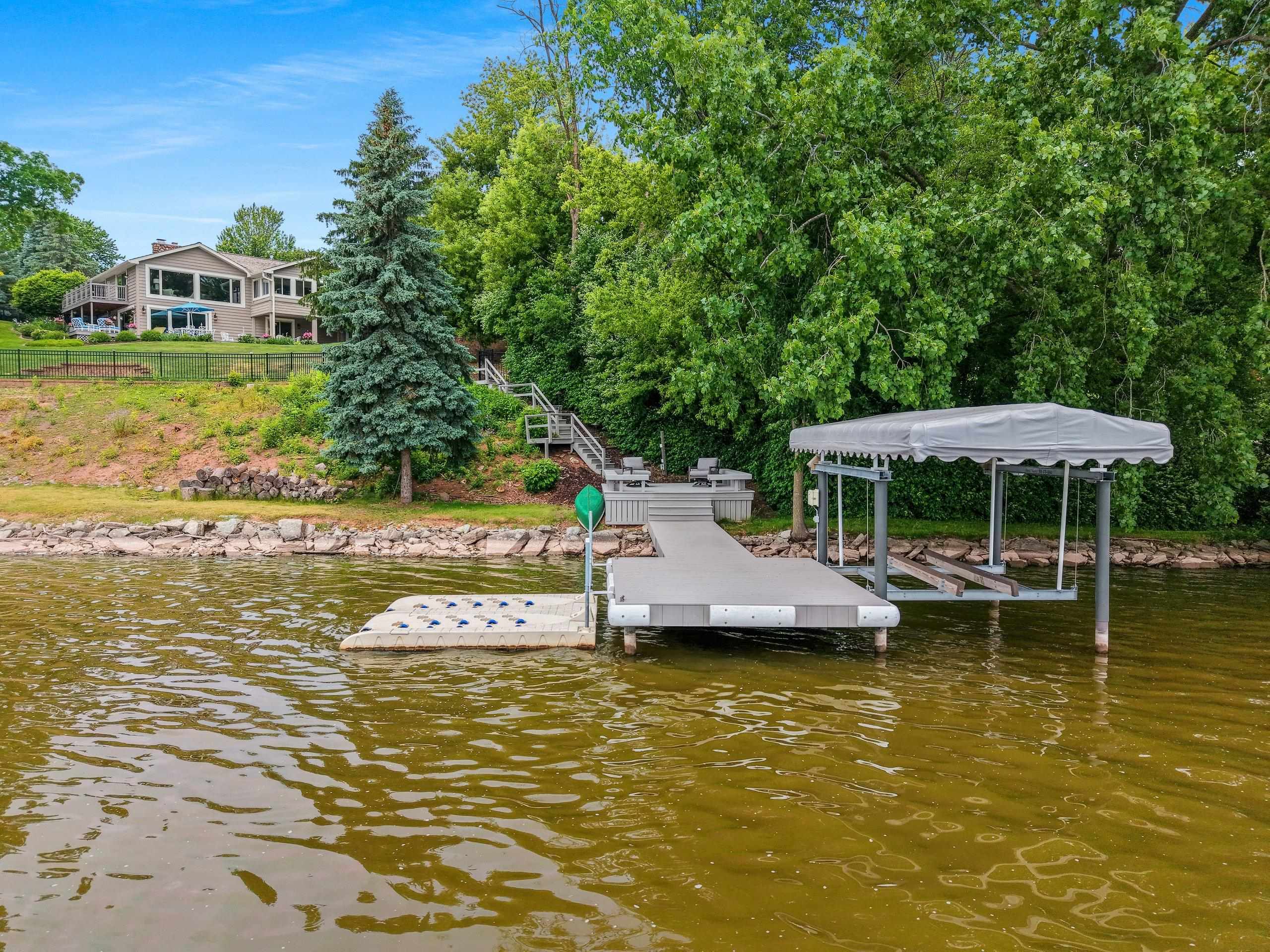 2281 Lost Dauphin Road De Pere, WI 54115 - Photo 4 of 55