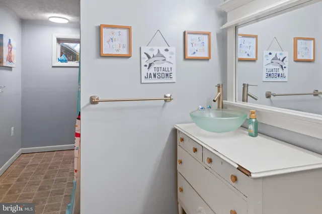 $300,000 | 15008 Laurel Ridge Road Southwest, Cumberland, MD 21502