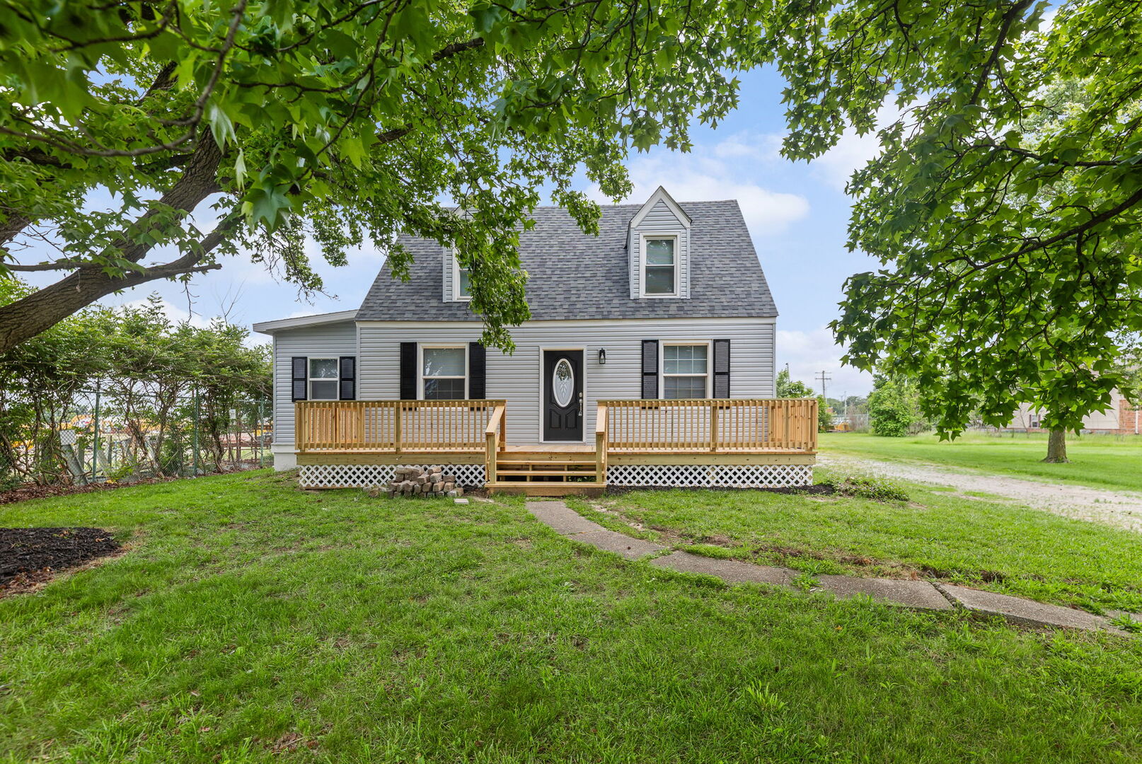 21 Mills Cart Road Salem, IL 62881 - Photo 2 of 40