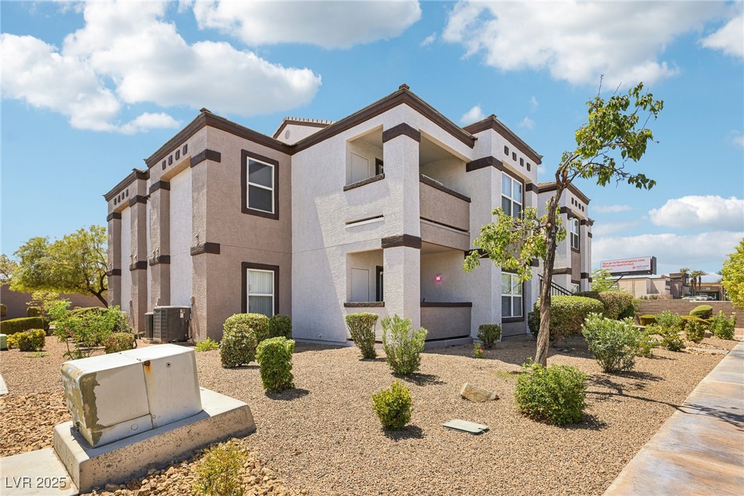 7255 West Sunset Road, Unit 1087 Las Vegas, NV 89113 - Photo 6 of 43 View of building exterior