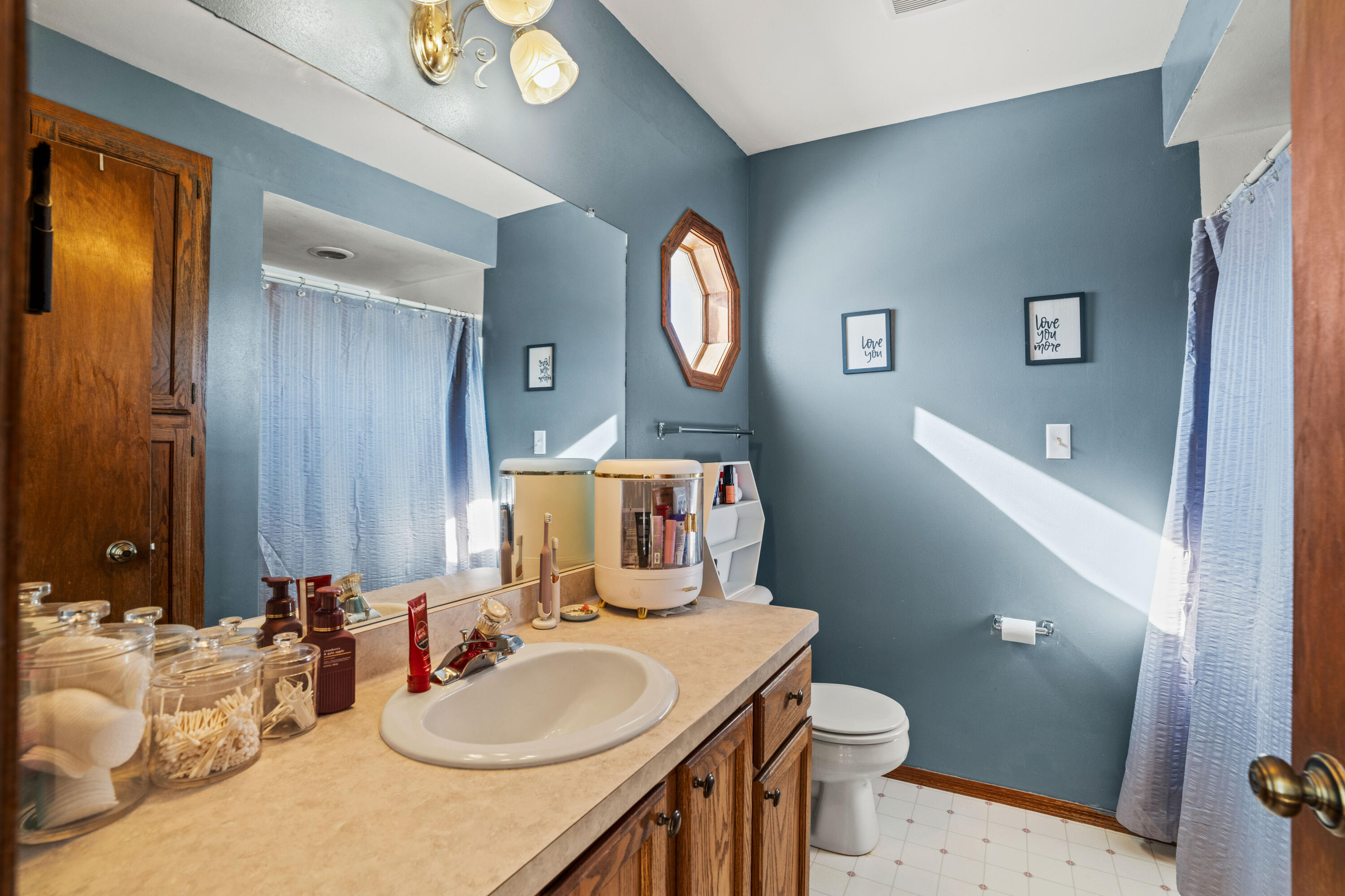 8608 Camelot Trace Sturtevant, WI 53177 - Photo 13 of 21 Primary Bath