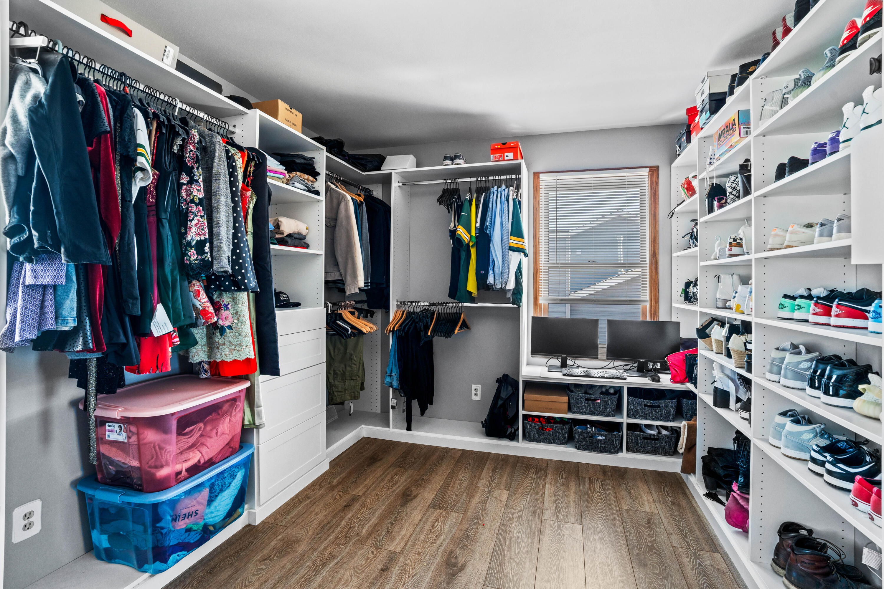 8608 Camelot Trace Sturtevant, WI 53177 - Photo 16 of 21 Bedroom 4 (or dream walk-in closet)